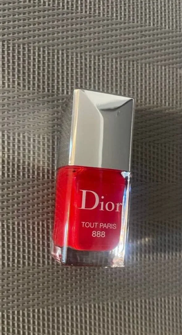 Dior ディオール ヴェルニ 888