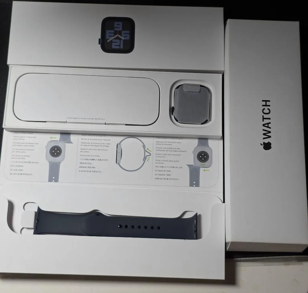 ★新品同様★ Apple Watch SE (Gen 2) 44mm 100%