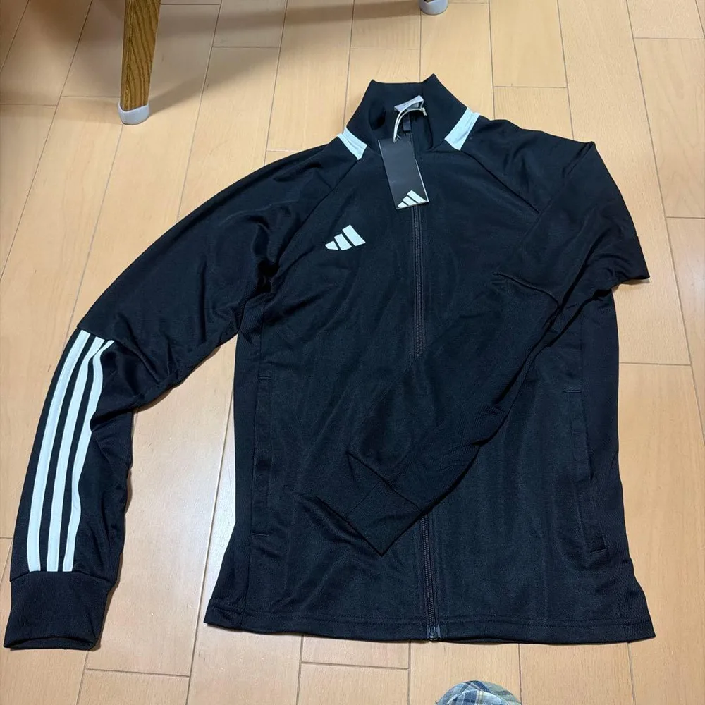 adidas トラックジャケット ジャージ ブラック【レディース】
