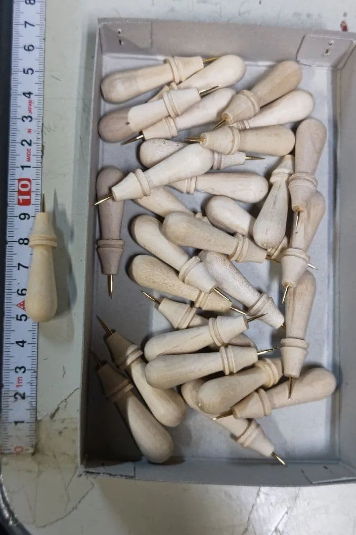 白木 カルコ 小 約 50ミリぐらい 30個 大工、建具 事務用品
