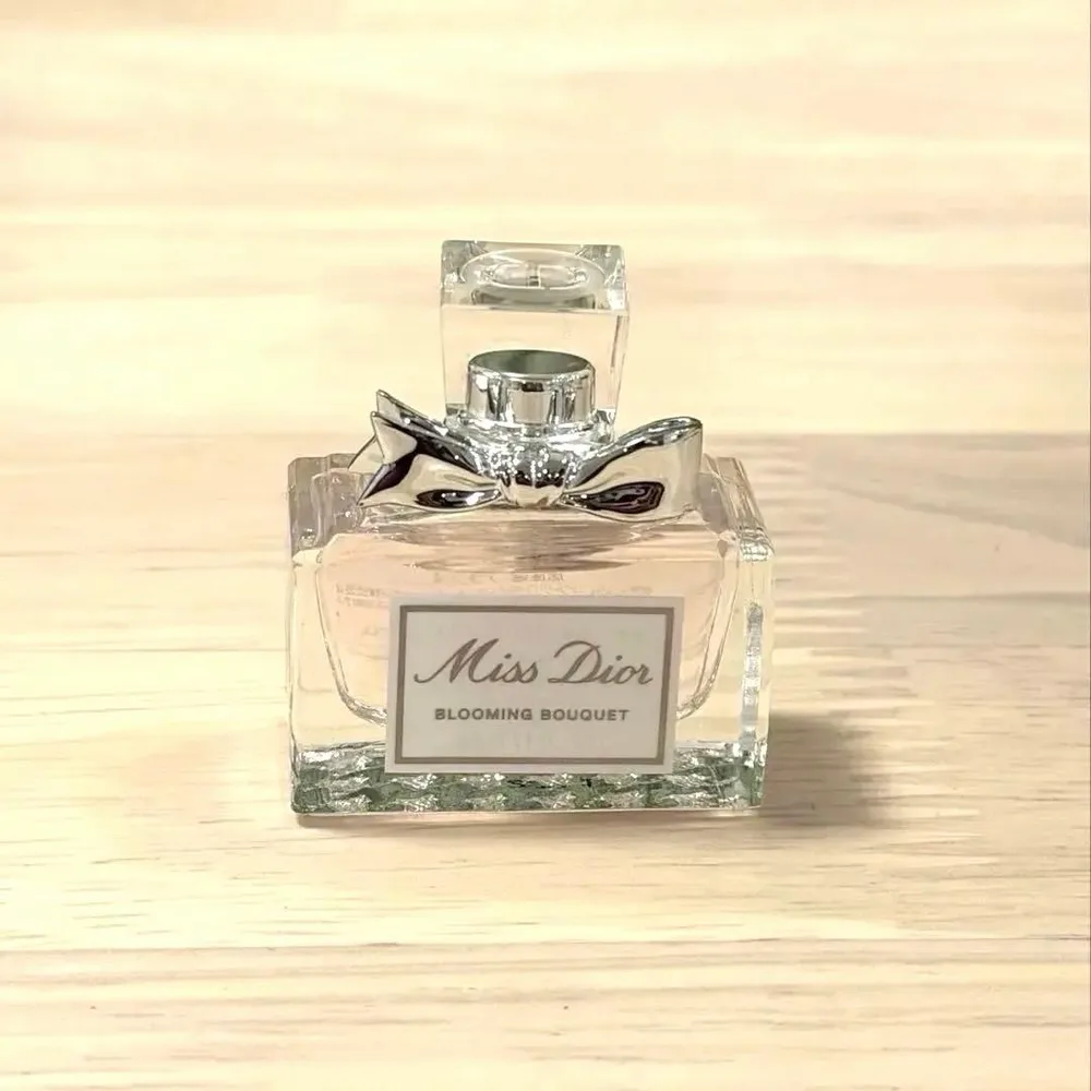 DIOR ミスディオール ブルーミングブーケ オードゥトワレ 5ml