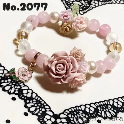 新作 ピンク薔薇ダブルブーケの天然石ブレスレット