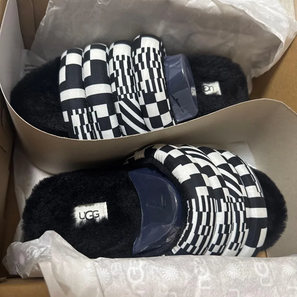 UGG マキシチェック柄 ブラック 美品