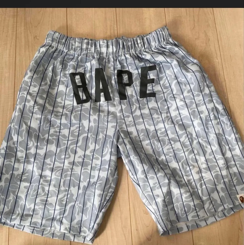 A BATHING APE BAPE ストライプ ショートパンツ