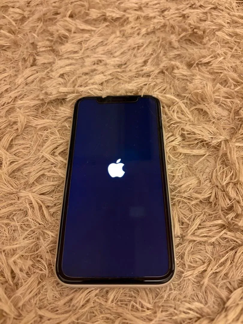 Apple iPhone 本体 ホワイト
