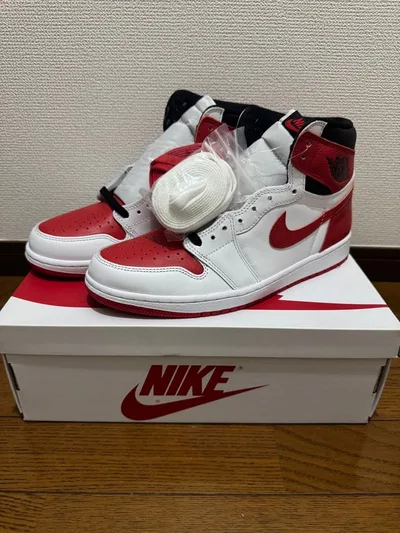 NIKE Air Jordan 1 High OG Heritage