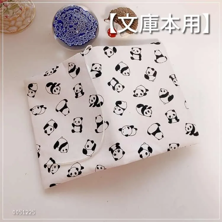 【文庫本用】可愛いパンダ柄 ブックカバー ハンドメイド