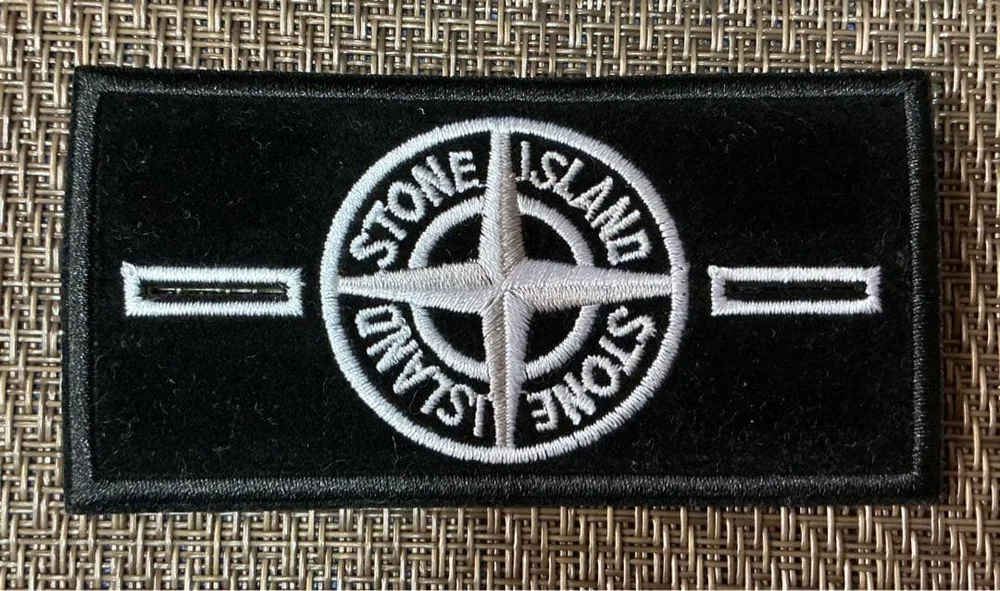 STONE ISLAND ワッペン ブラック×ホワイト ボタン無し