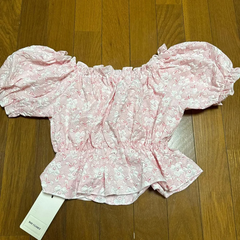 DAY CLOSET 花柄トップス