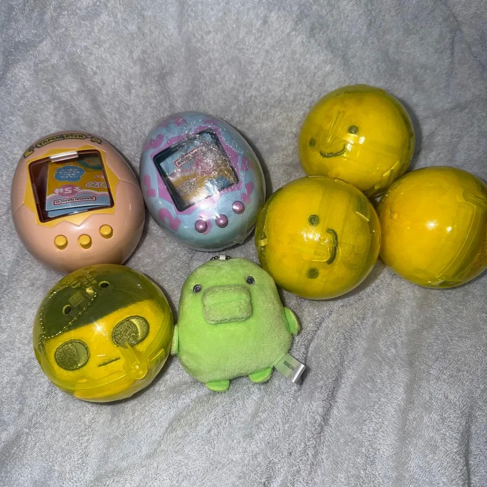 たまごっち ミニチュアチャーム マスコット キャリーコレクションケースセット