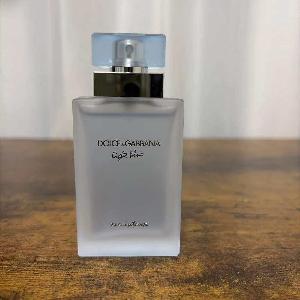 ドルチェ&ガッバーナライトブルーオーインテンス 香水 25ml