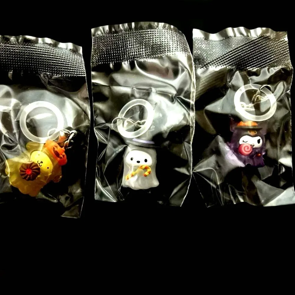 サンリオ めじるしアクセサリー ハロウィン ガチャ 3個セット