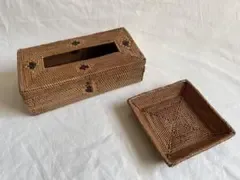 値下げしました、アタ製のティッシュケースとトレイのセット