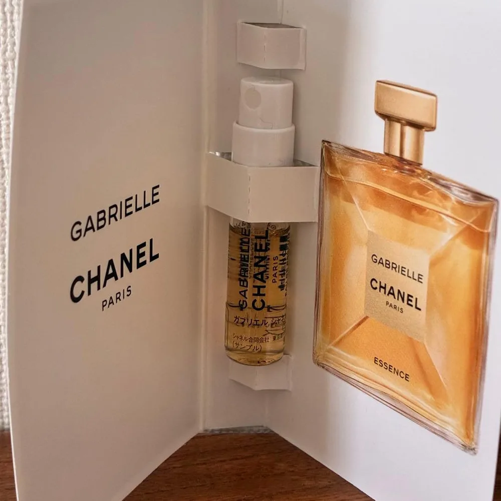 新品未使用 CHANEL ガブリエル シャネル エッセンス 香水 サンプル