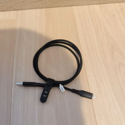 สาย USB-A เป็น Lightning สีดำ 1.0 ม