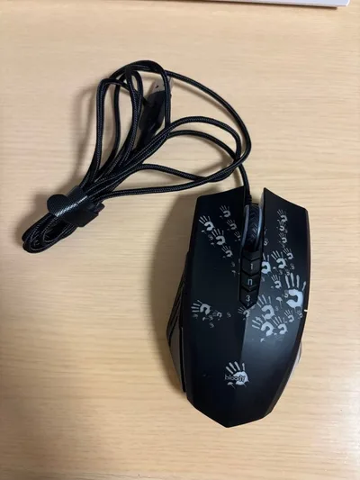 Bloody A60 ゲーミングマウス 本体