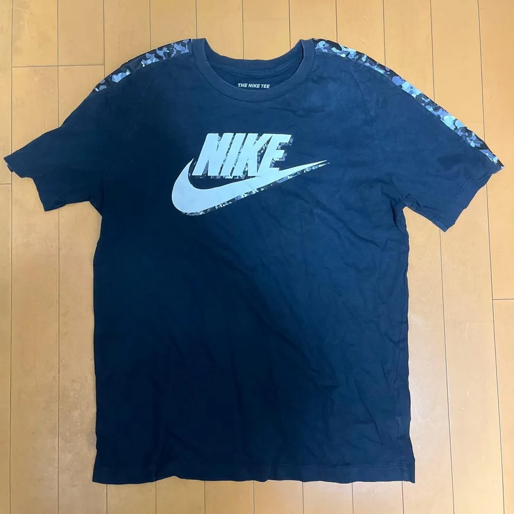 ナイキ Tシャツ