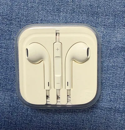 Apple 純正イヤホン 新品未使用 有線 イヤフォン アップル