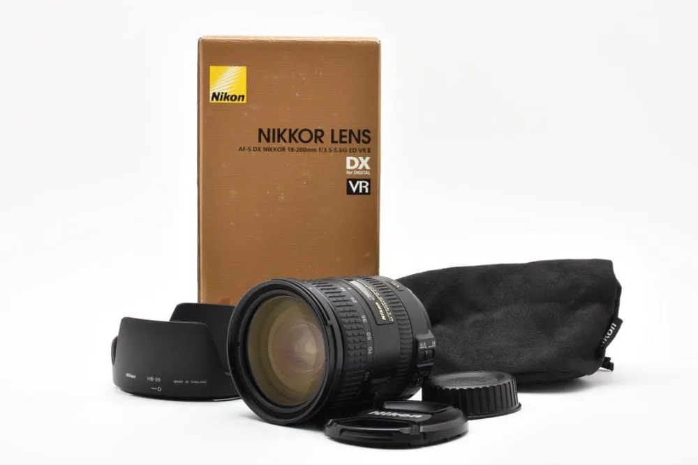 新品級 ニコン 18-200mm 3.5-5.6G ED VR II H812