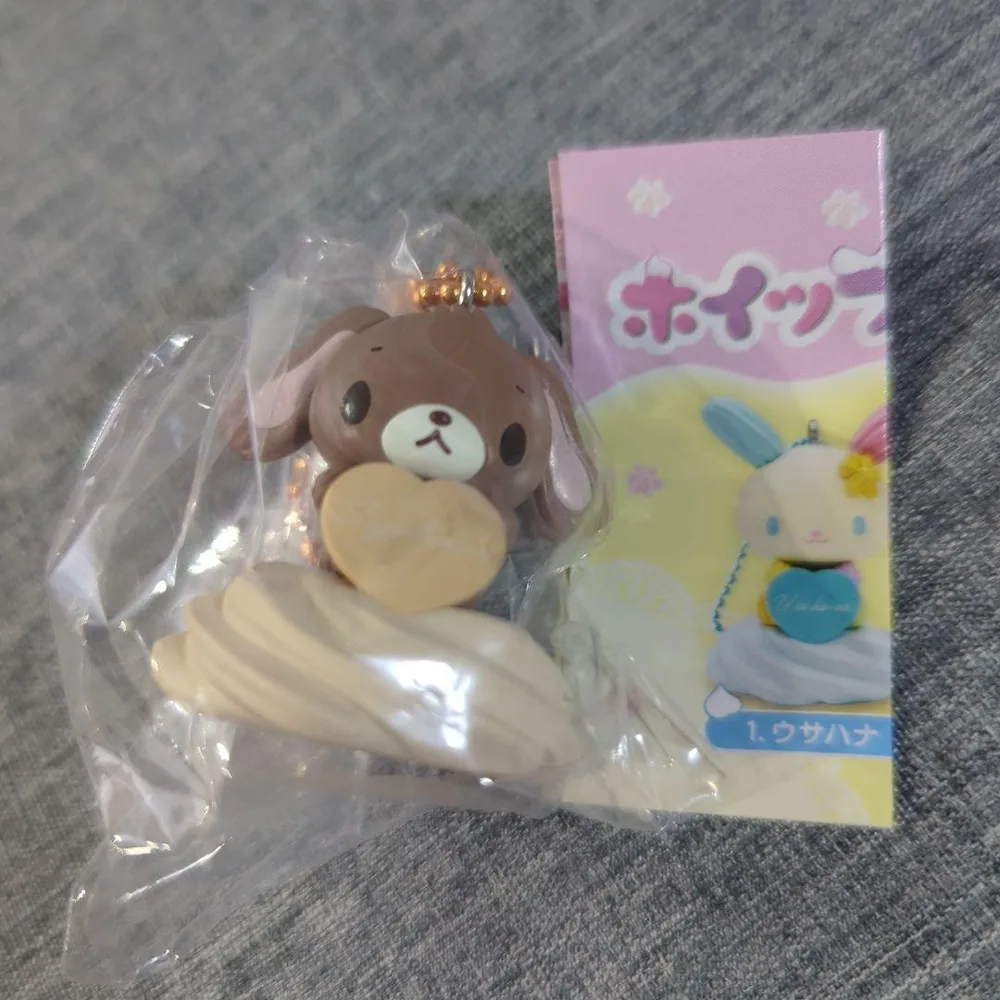 サンリオ ホイップクリームマスコット くろうさ ガチャガチャ