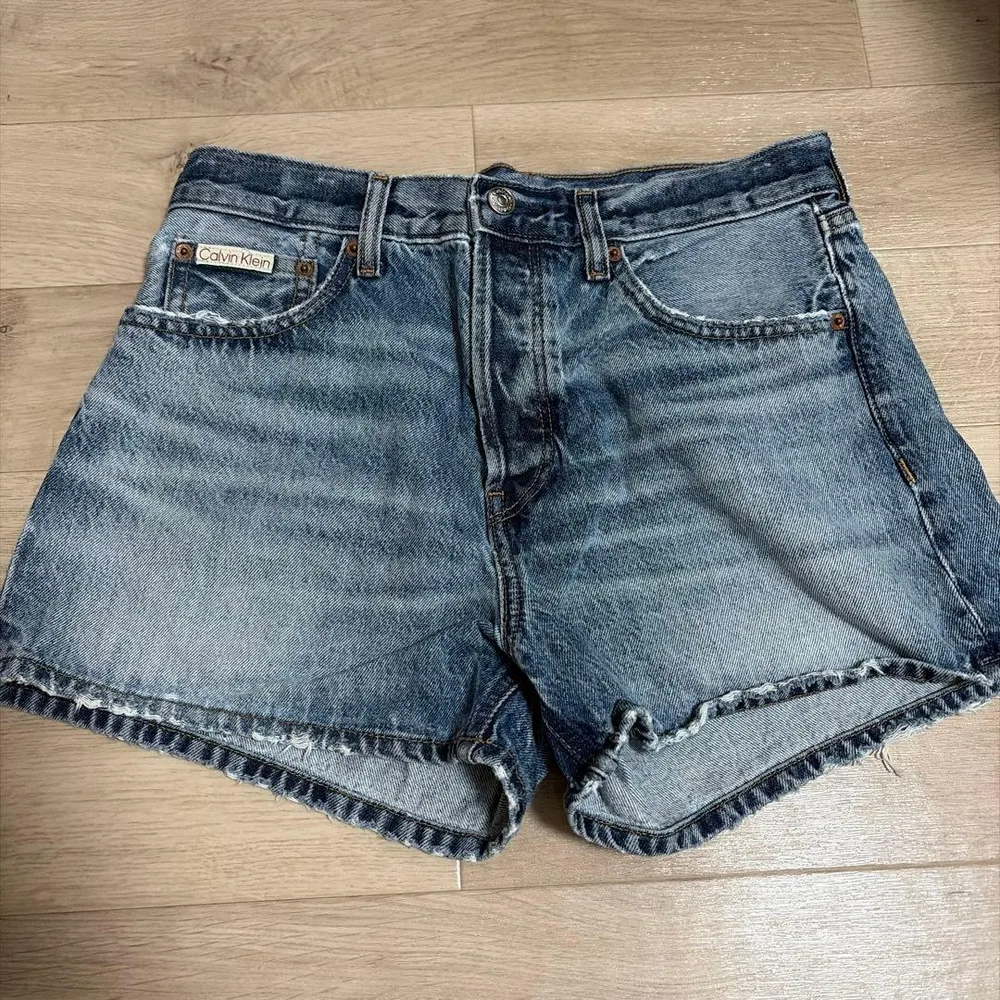 Calvin Klein デニムショートパンツ