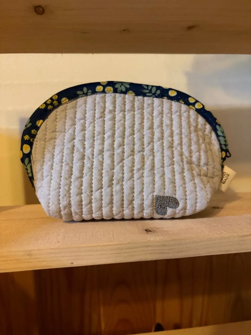 ミニポーチ ハンドメイド ヌビキルト ハート刺繍