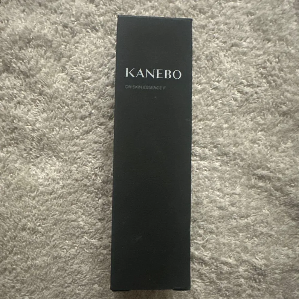 新品 KANEBO オン スキン エッセンス F レフィル 125ml