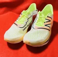 新品 ランニングシューズ スニーカー