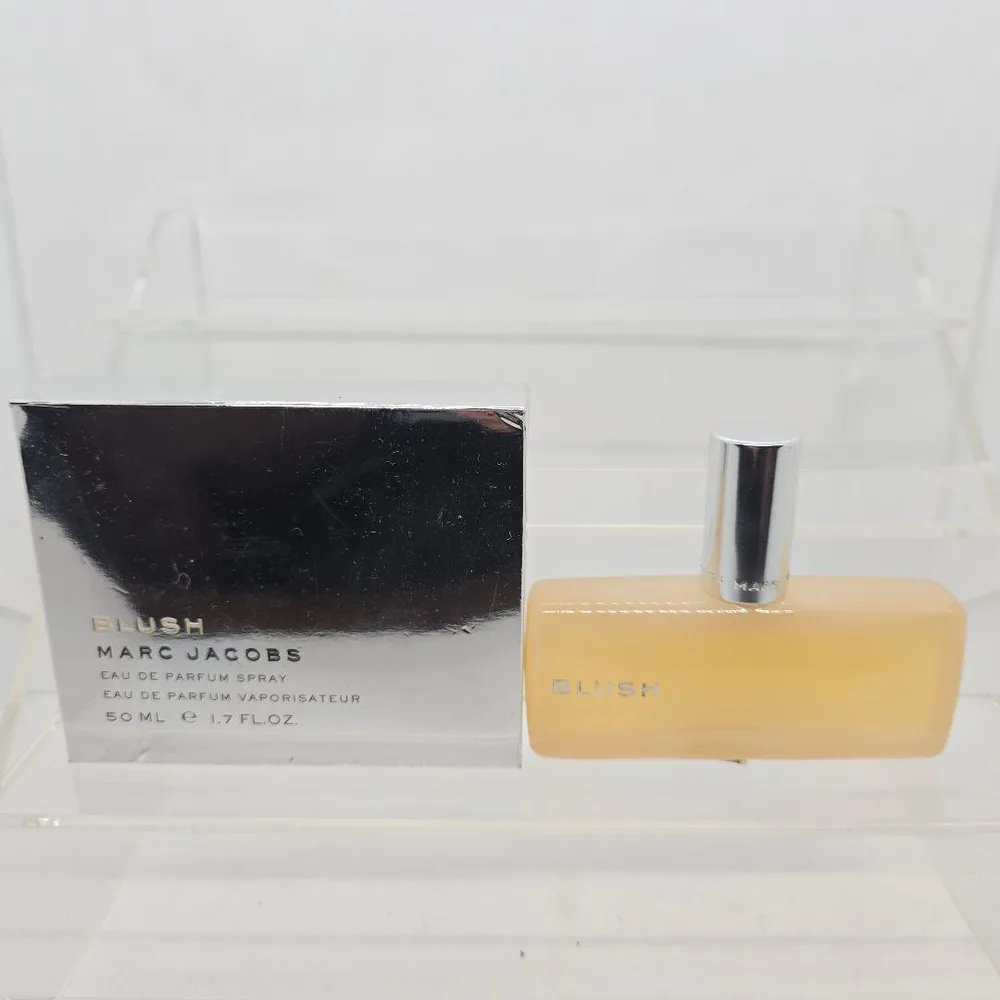 MARC JACOBS BLUSH オードパルファム 50ml