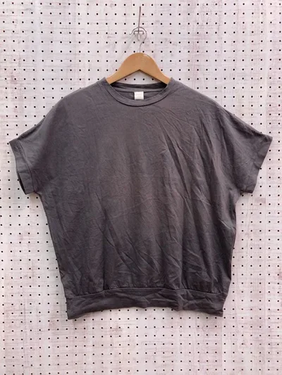 she*mo shelly 英字プリント ドルマンスリーブ 半袖 Tシャツ