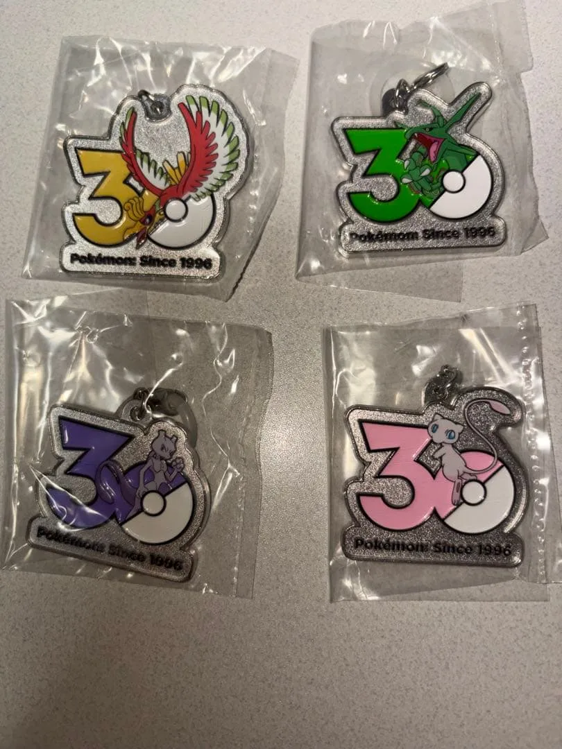 ポケモン 30周年記念 メタルチャーム 4種セット