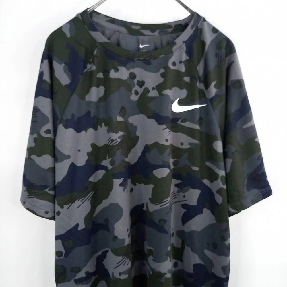 ナイキ クルーネック プリント Tシャツ 半袖 ロゴ スウォッシュ 迷彩 M