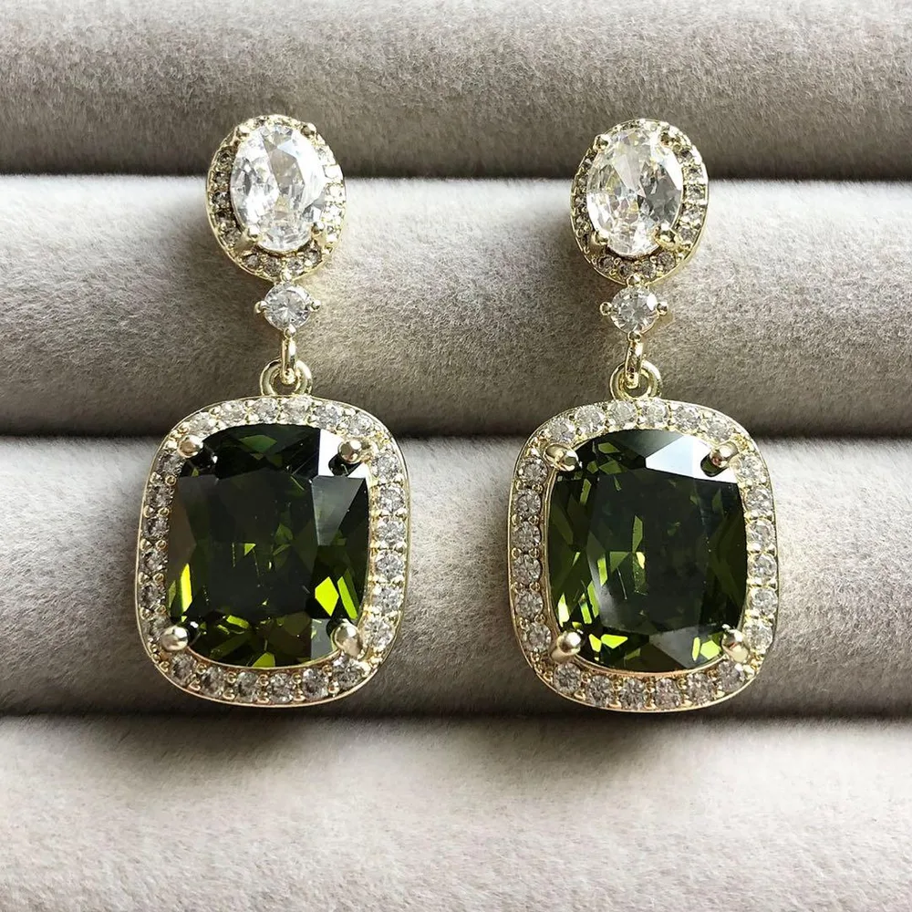 【新品】 大粒 ピアス グリーン ゴールド ジルコニア 高級感 上品 レディース