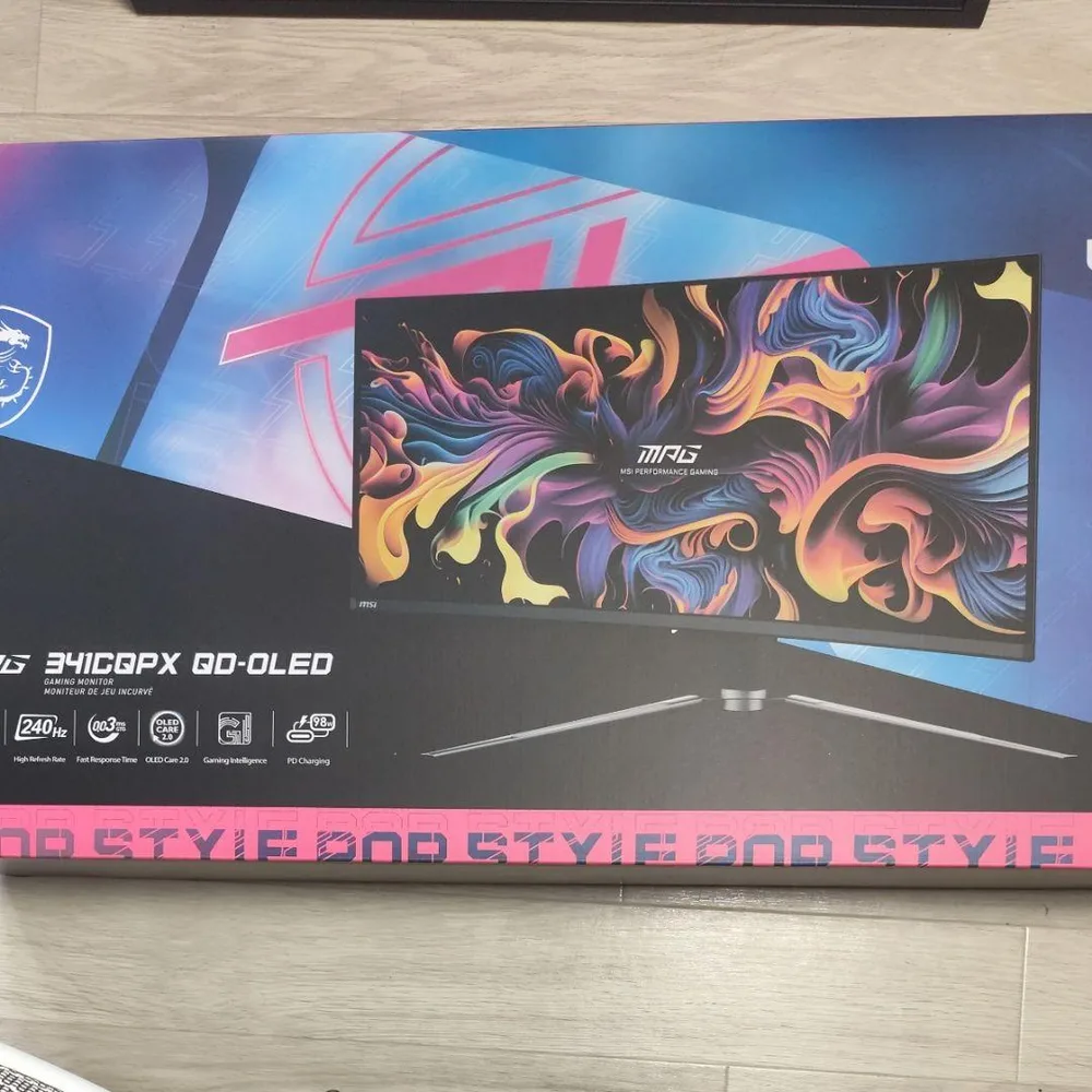 MSI MAG 341CQPX QD-OLED ゲーミングモニター 本体