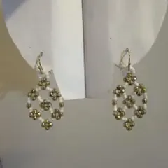 ☺︎ハンドメイド˚✧₊⁎ビーズピアス ホワイト×ゴールド