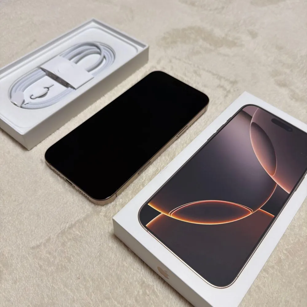 Apple iPhone 16 Pro Max 512GB デザートチタニウム