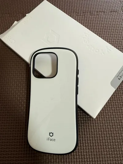 iFace iPhone 16pro用ケース ホワイト