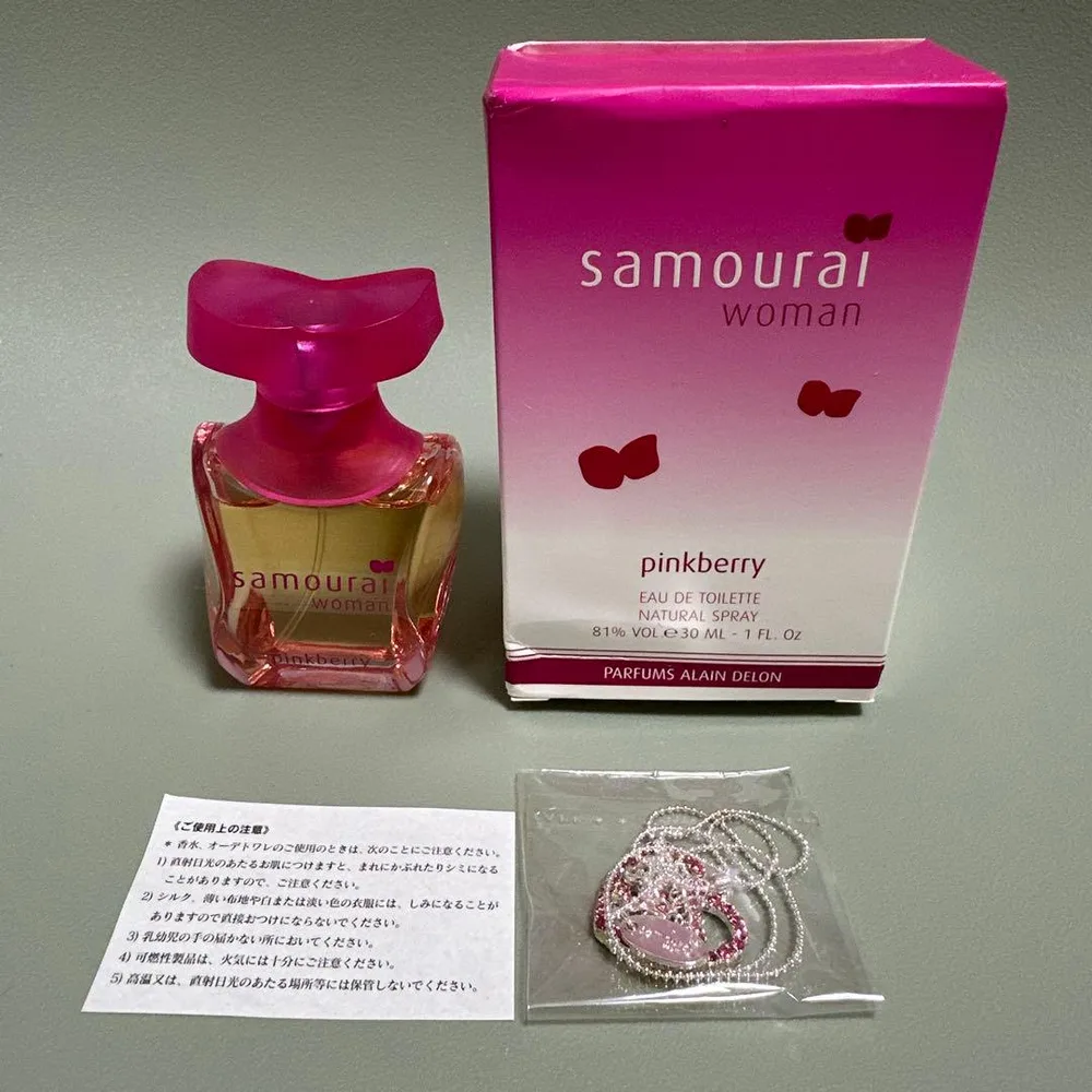 【新品未使用】 廃盤 限定 サムライウーマン ピンクベリー トワレ 30ml