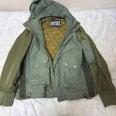DIESEL ミリタリージャケット フード付き カーキ