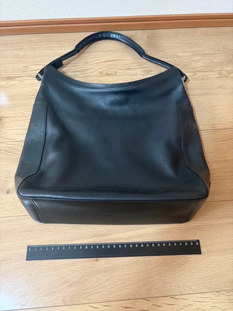 GUCCI グッチ レザー ショルダーバッグ ブラック