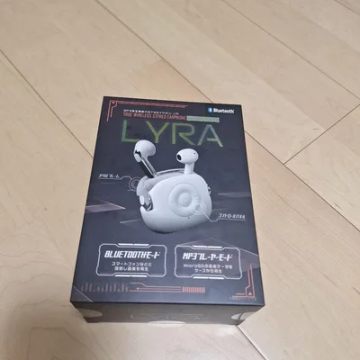 LYRA MP3再生機能付き TWSイヤホン White