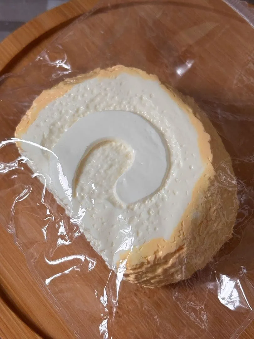 oyixi studio オイシー ロールケーキ スクイーズ