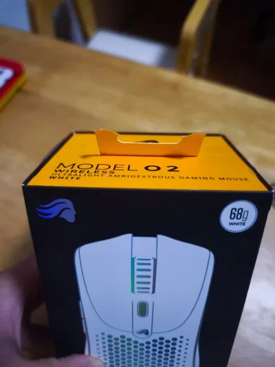 Glorious Model O 2 Wireless ゲーミングマウス