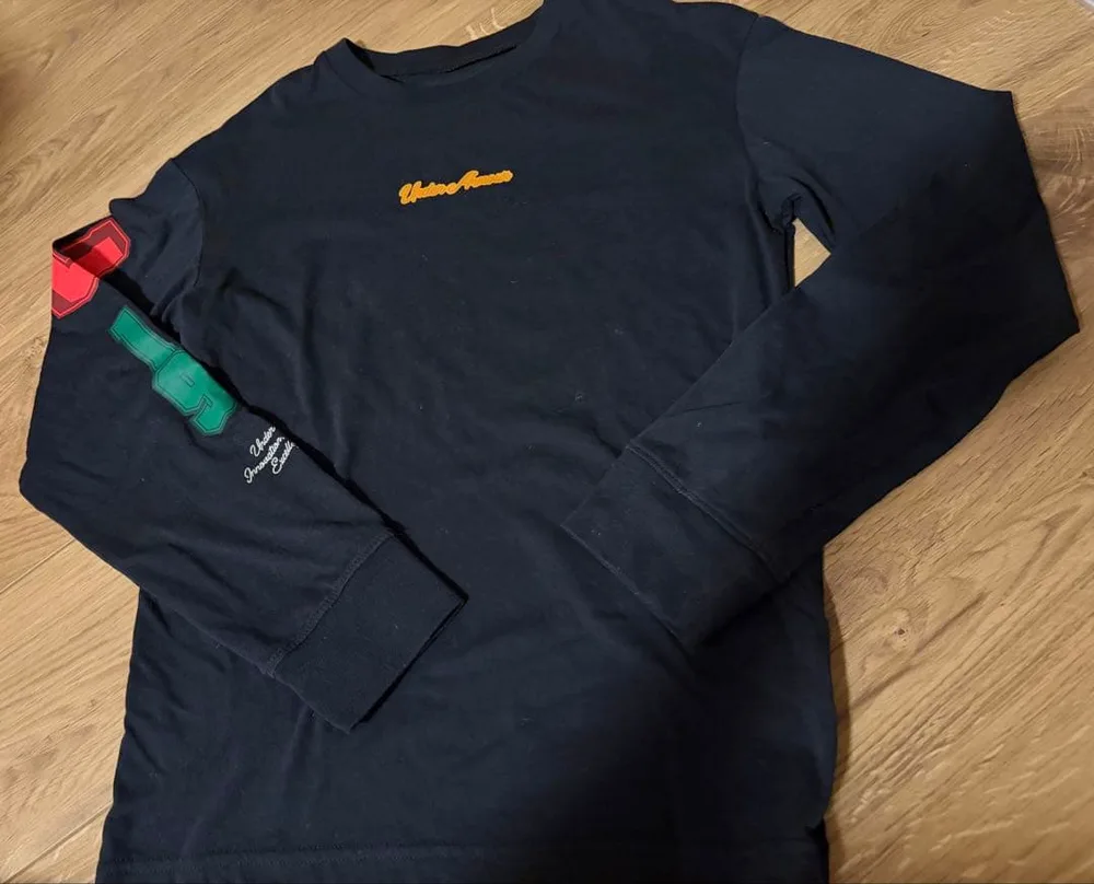 UNDER ARMOUR アンダーアーマー 長袖Tシャツ キッズ 140センチ