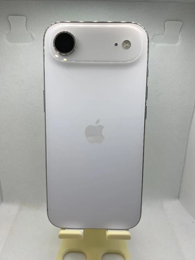 バッテリー95% iPhone Air 256GB ホワイト Apple