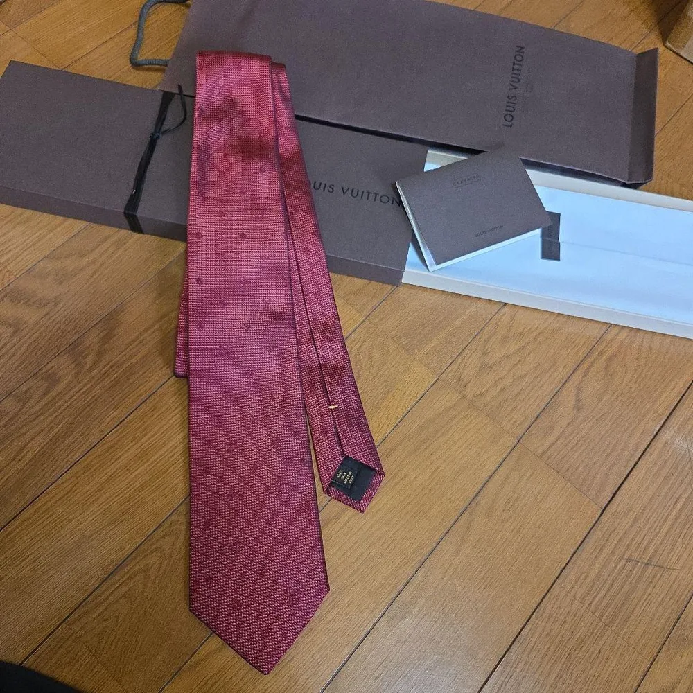 LOUIS VUITTON ネクタイ