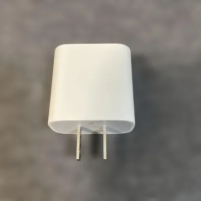 【純正】Apple 20W USB-C 電源アダプタ