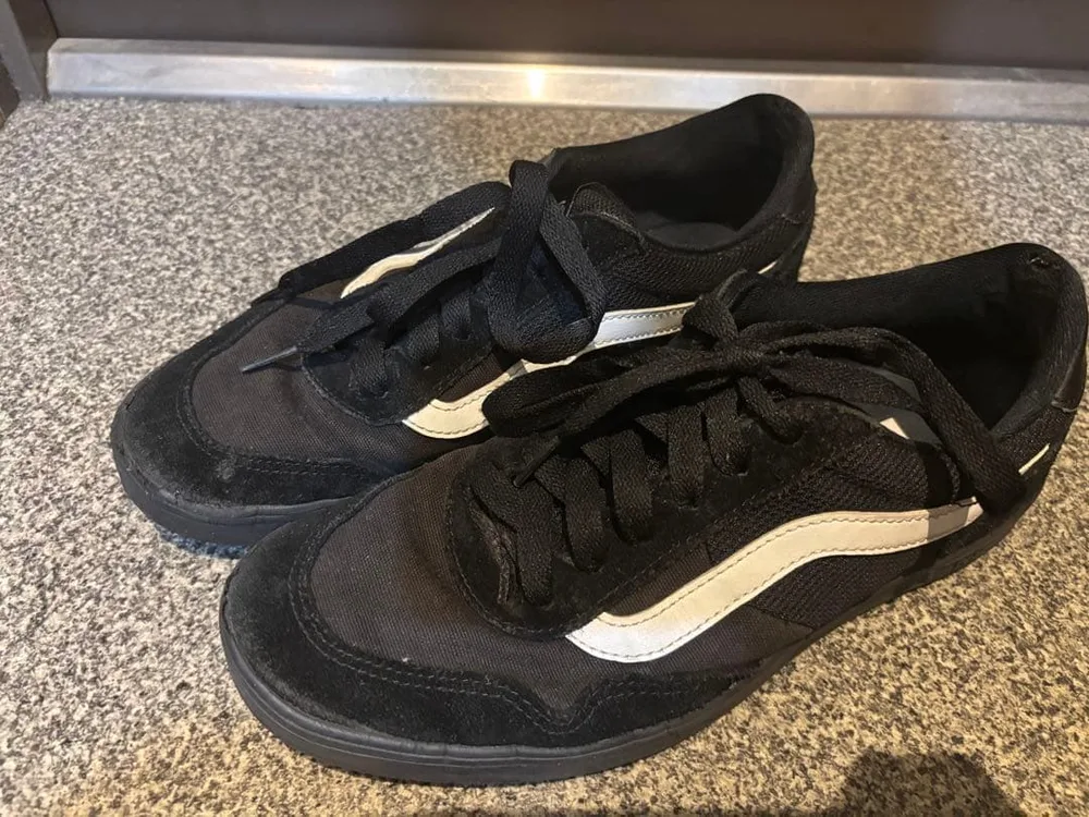 VANS ComfyCush スニーカー ブラック