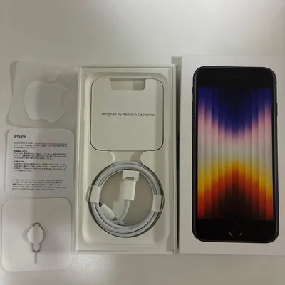 Apple iPhone SE 第3世代の空箱(本体不含)、充電ケーブル等付属品