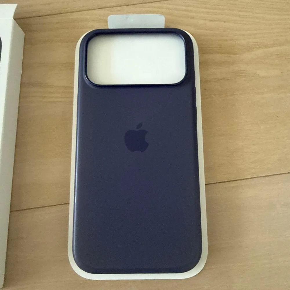 Apple iPhone 17 Pro Max シリコーンケース